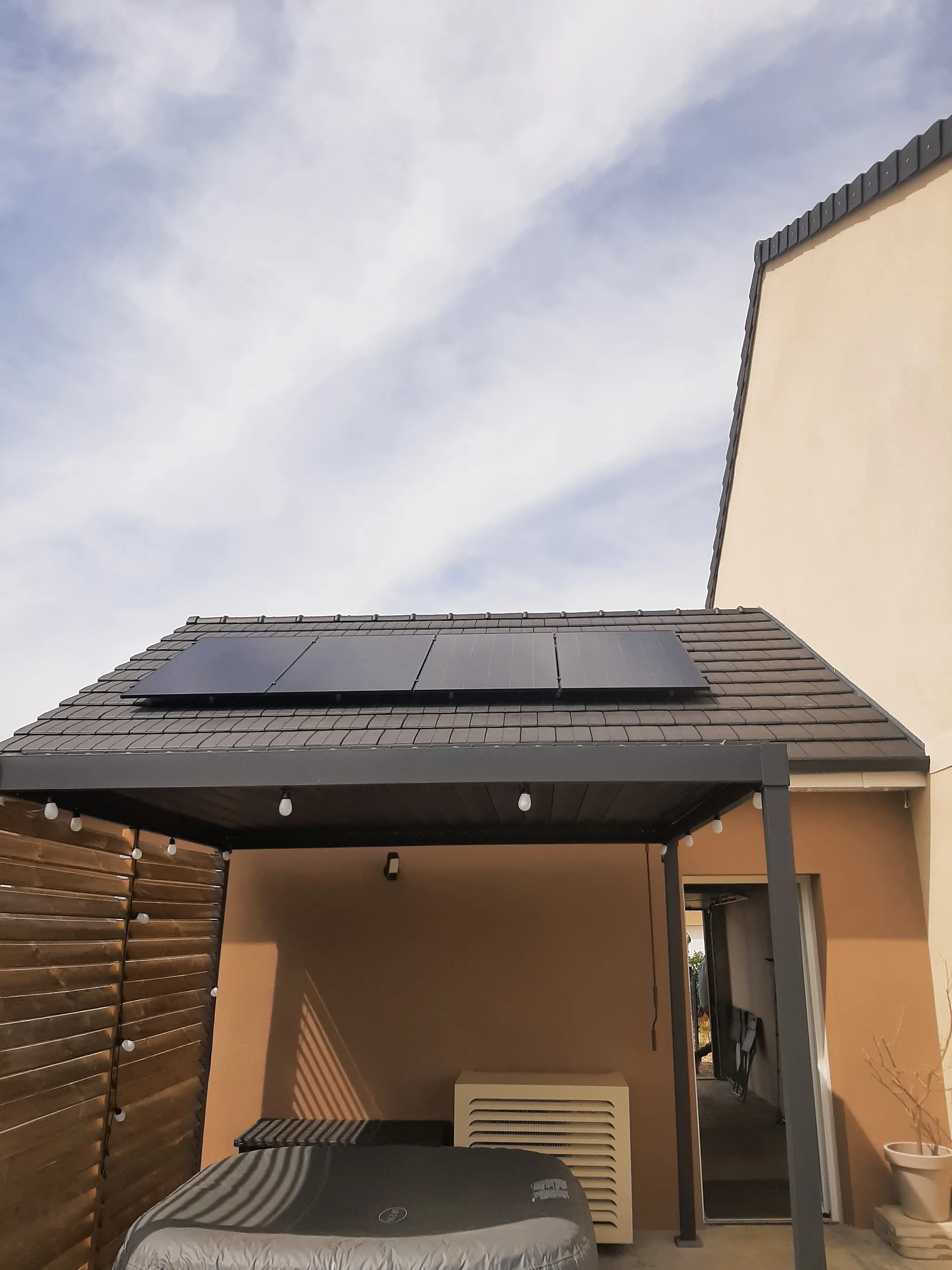Extension photovoltaïque de 2 kWc à La Loupe (28240), après travaux