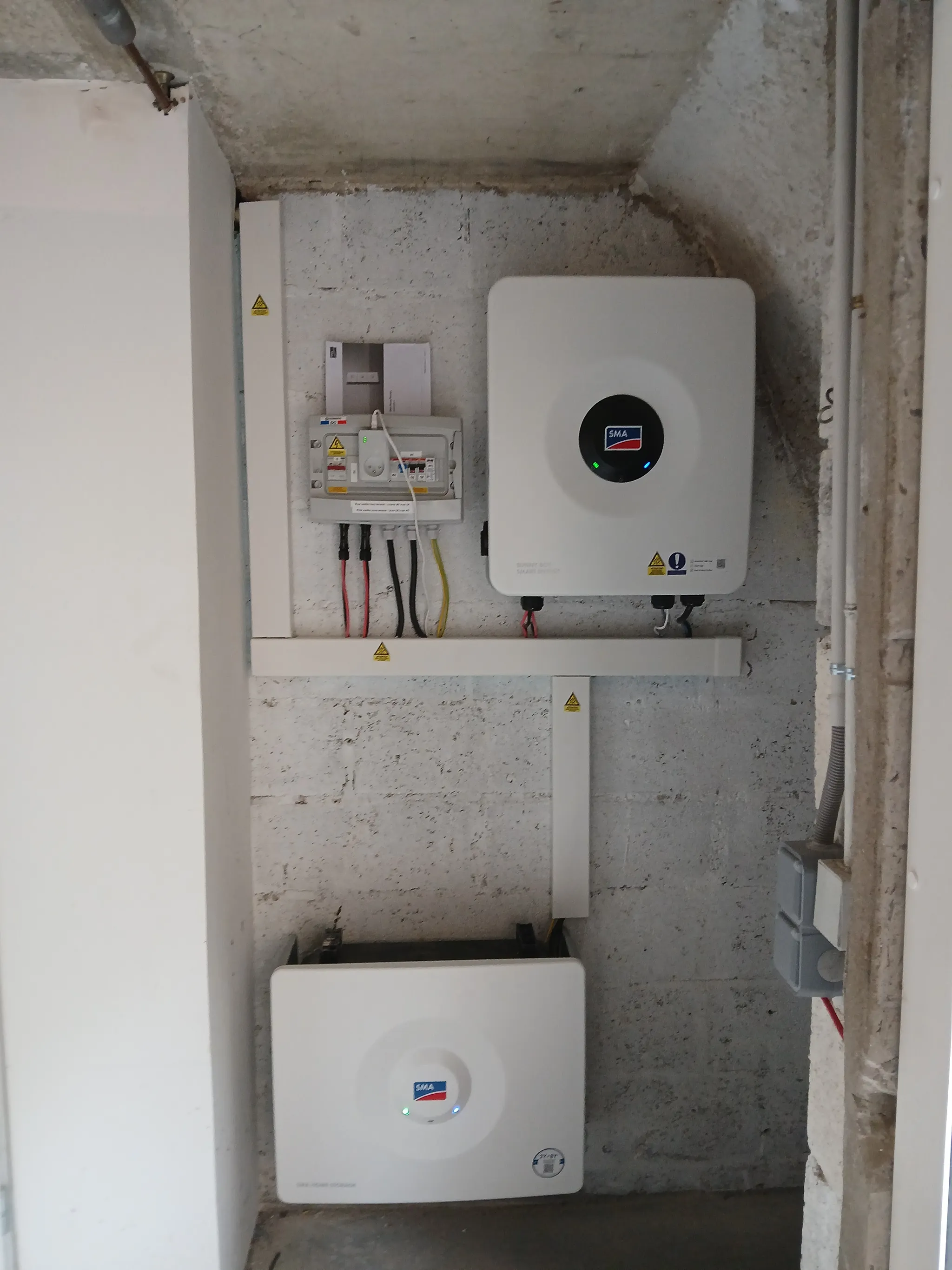 Onduleur hybride SMA Sunny Boy Smart Energy et batterie SMA Home Storage à Maisons-Laffitte (78600)