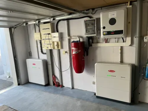 Onduleur Fronius Primo GEN24 Plus et batterie Fronius Reserva 12,6 kWh à Marcoussis (91460)