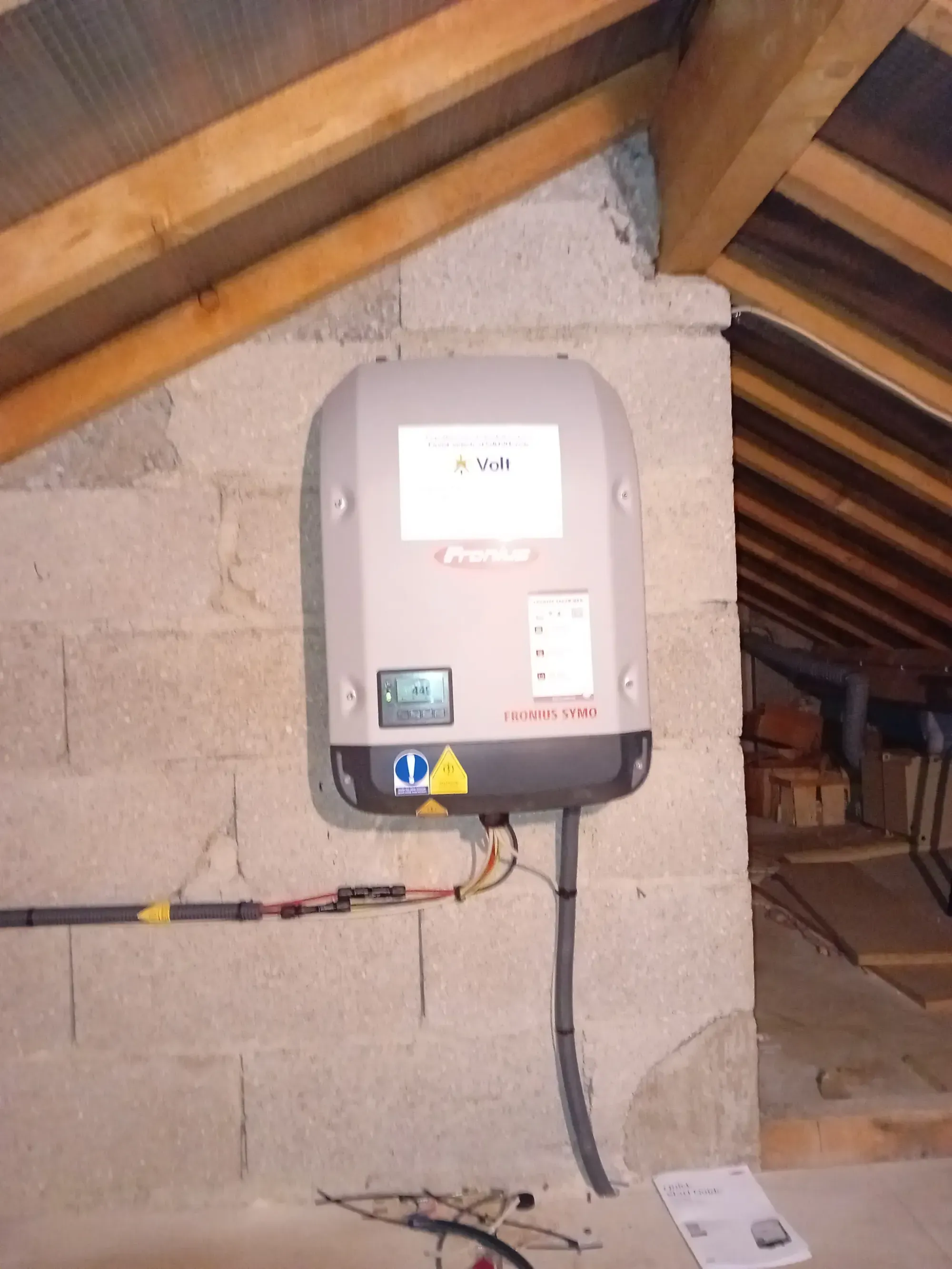 Onduleur Fronius Symo 3.0 installé en combles à Triel-sur-Seine (78510)