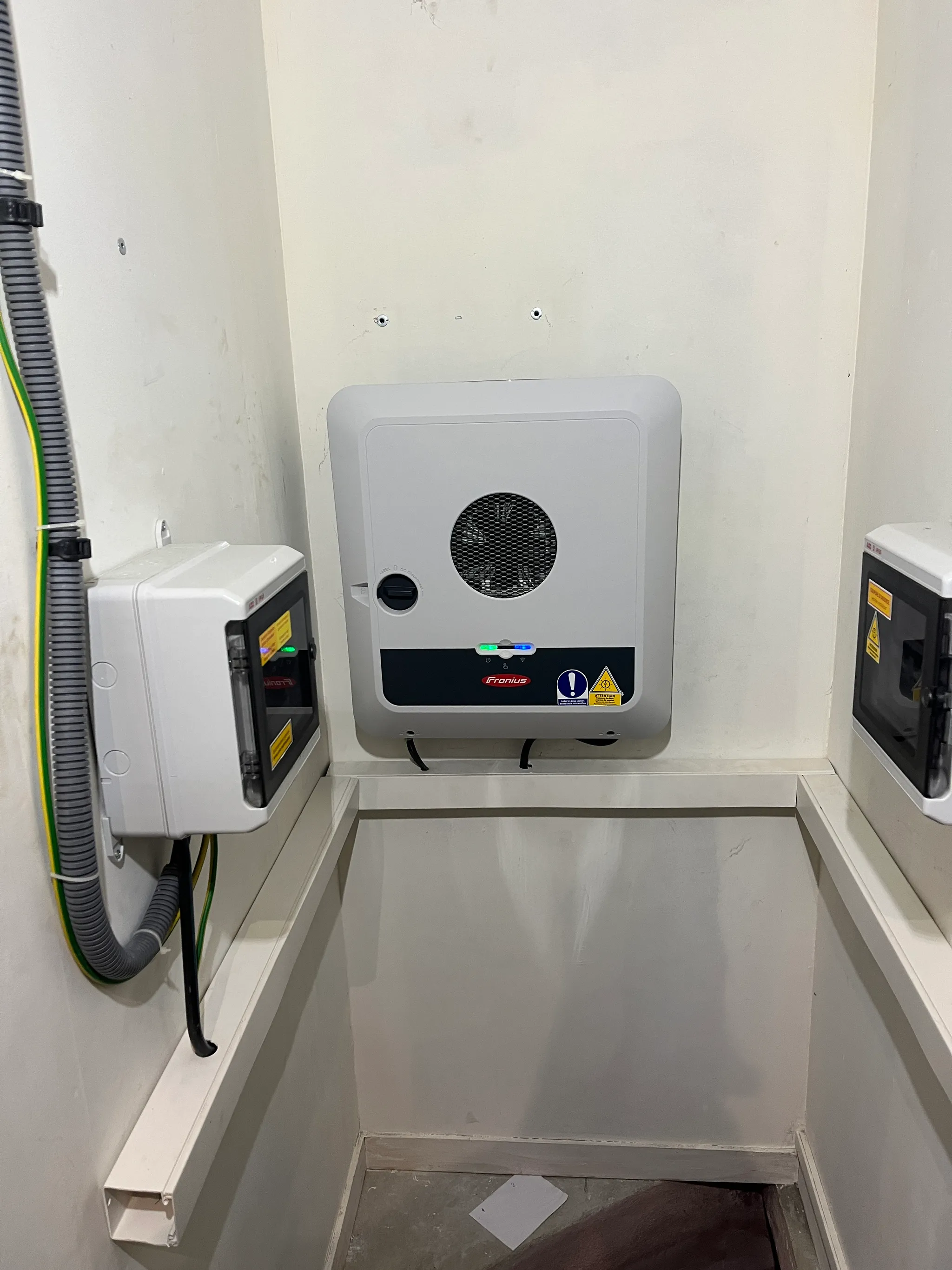 Onduleur Fronius Primo GEN24 3.0 posé en remplacement à Saint-Germain-en-Laye (78100)