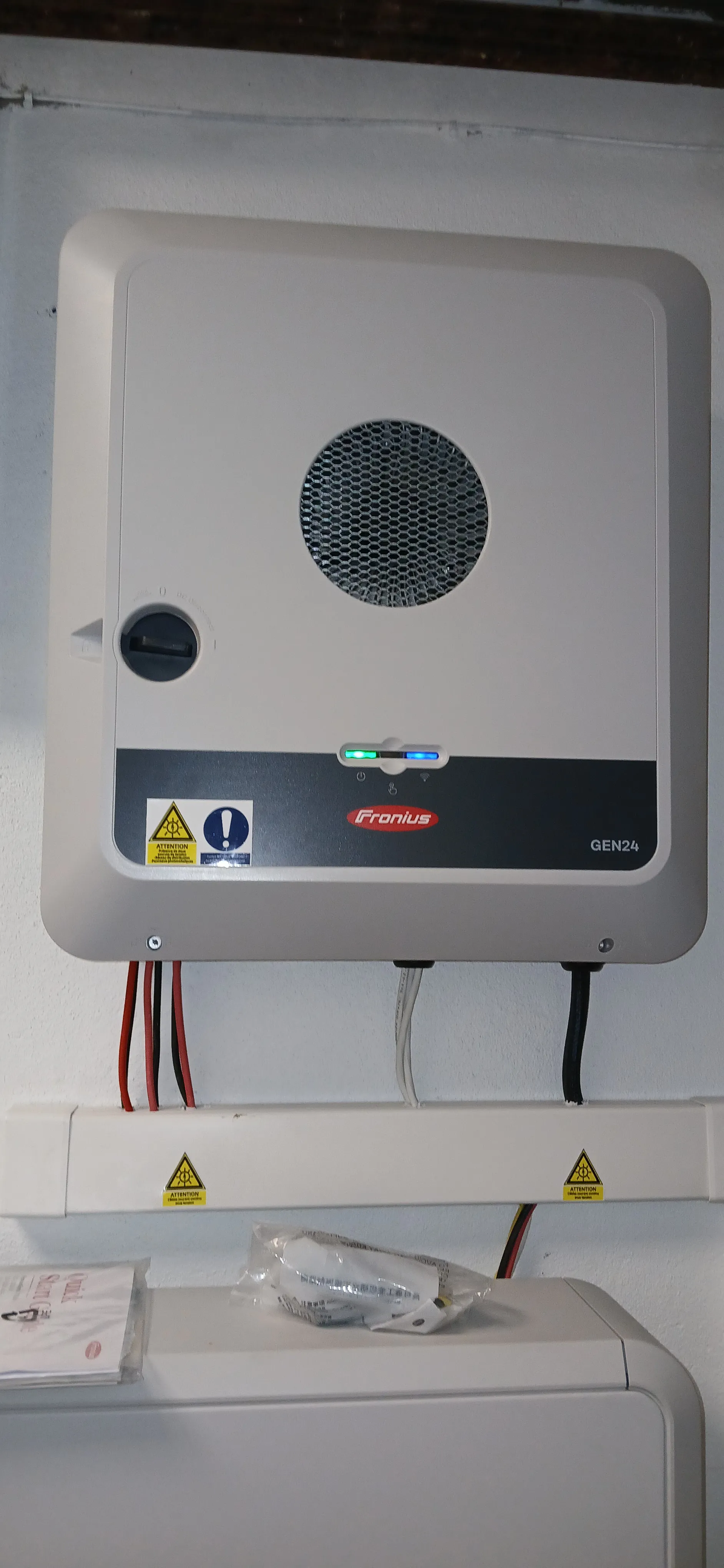 Onduleur hybride Fronius Symo GEN24 SC Plus 12, à Orgeval (78)