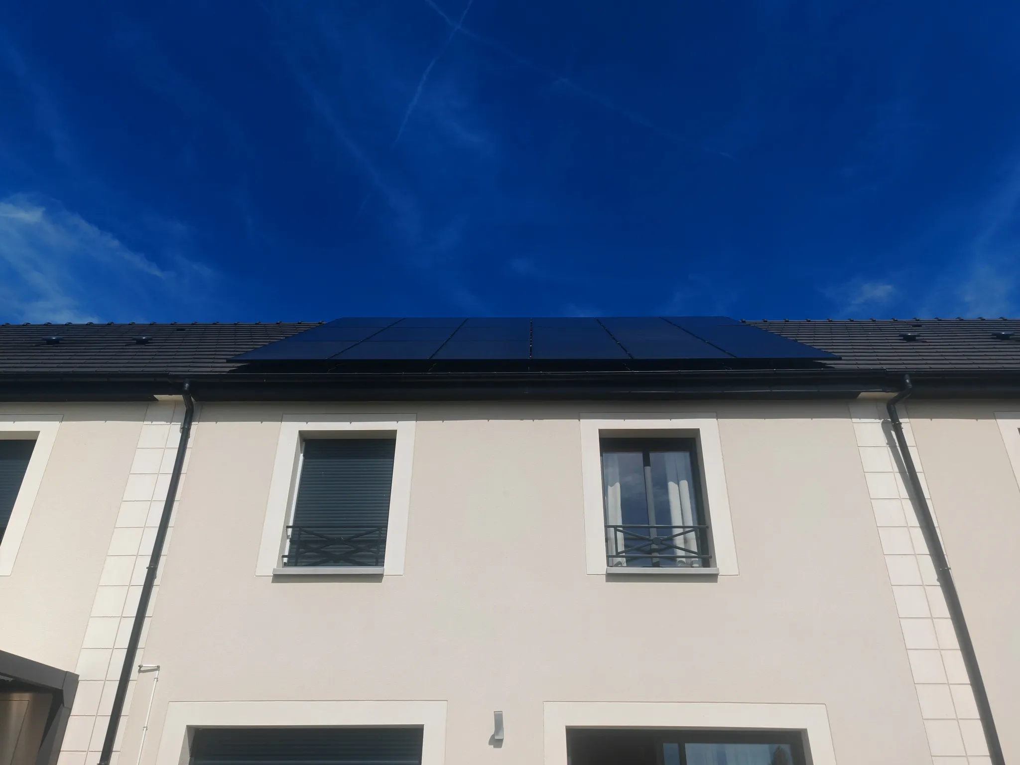 Installation photovoltaïque de 9 kWc réalisée par Volt à Lumigny-Nesles-Ormeaux (77540)