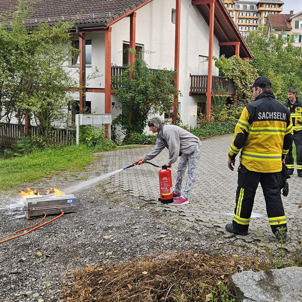 Branschschutzschulung mit Feuerlöscher