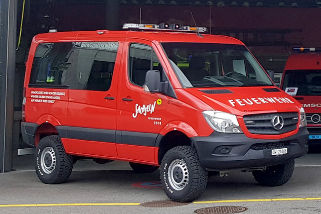 Mannschaftstransporter Sprinter der Feuerwehr Sachseln
