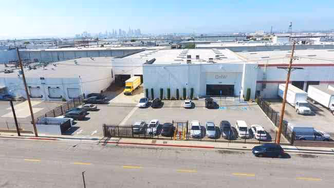 Distribution facility at 2335 E 52nd St, Vernon, CA