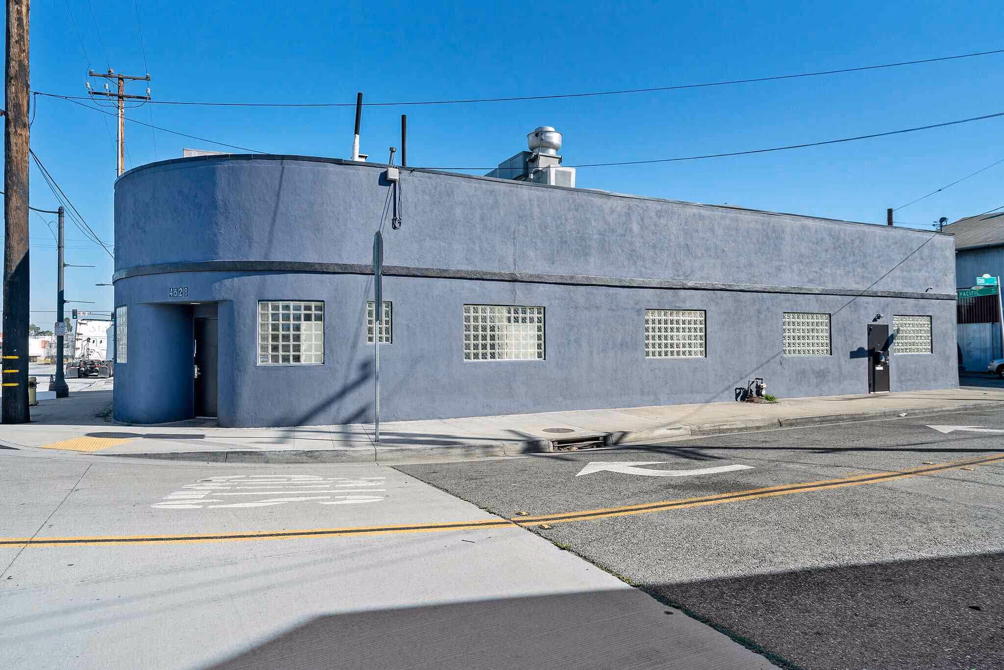 Industrial building at 4528 E Washington Blvd, Commerce, CA