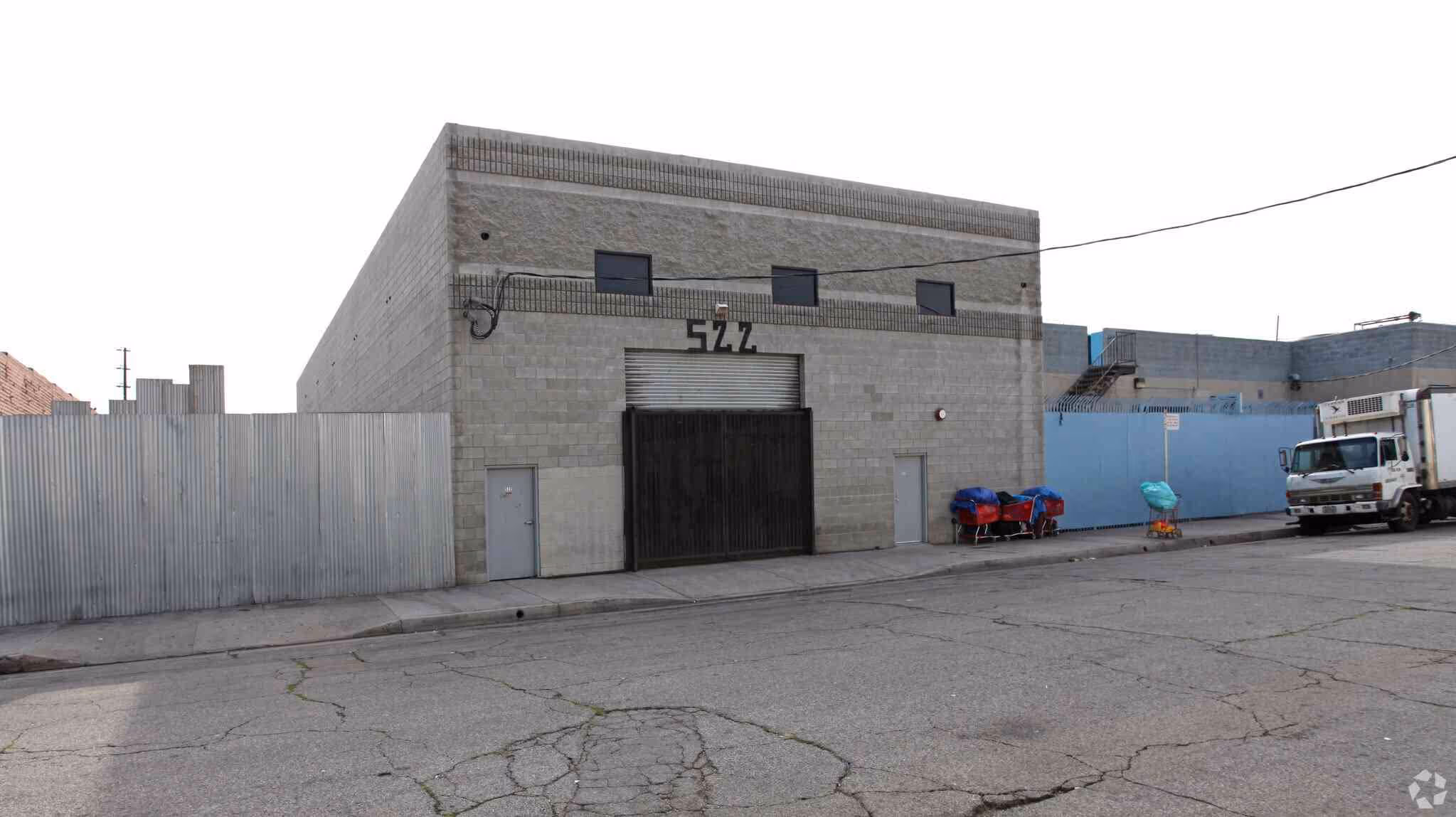 Industrial building at 522 Gladys Ave, Los Angeles, CA