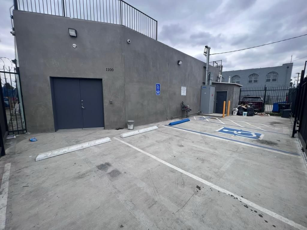 1100 E 14th Pl — Los Angeles, CA