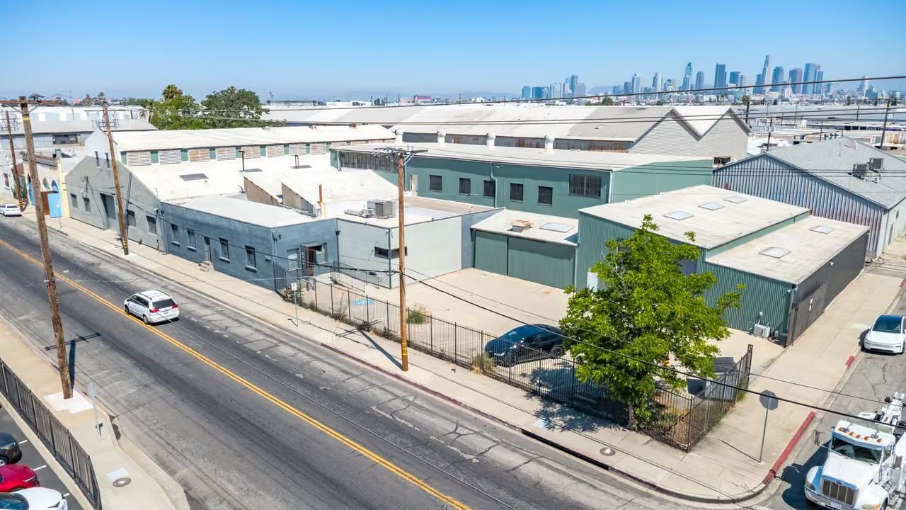 2049-2053 E 38th St — Vernon, CA