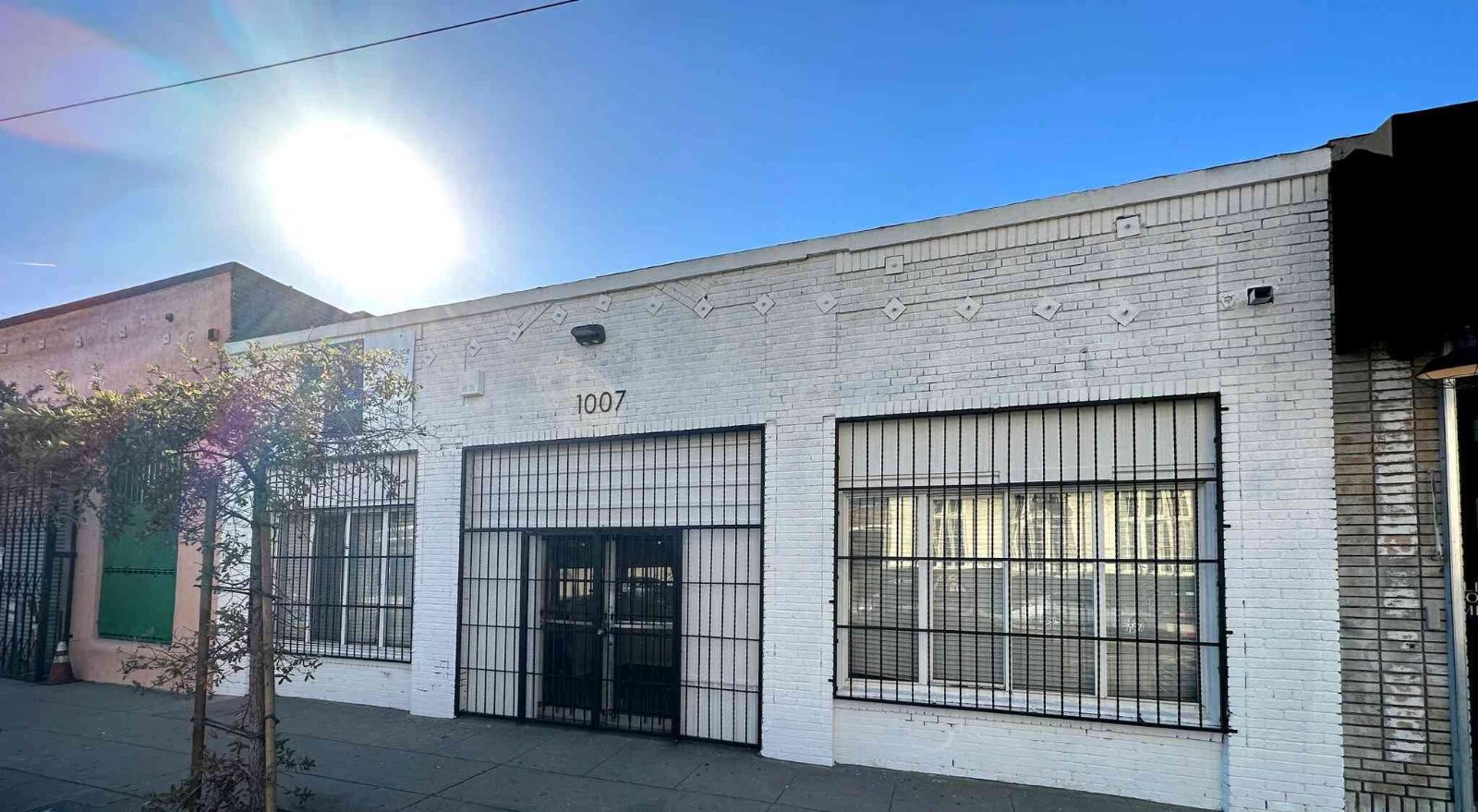 Industrial building at 1007 S Santa Fe Ave, Los Angeles, CA