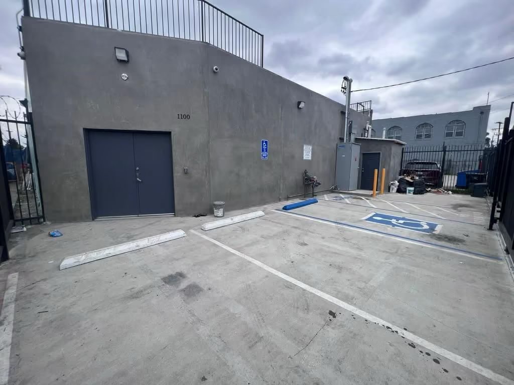 1100 E 14th Pl — Los Angeles, CA
