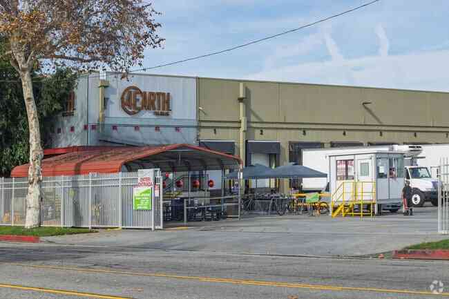 Closed: 149,776 SF Commerce distribution, $14.5M