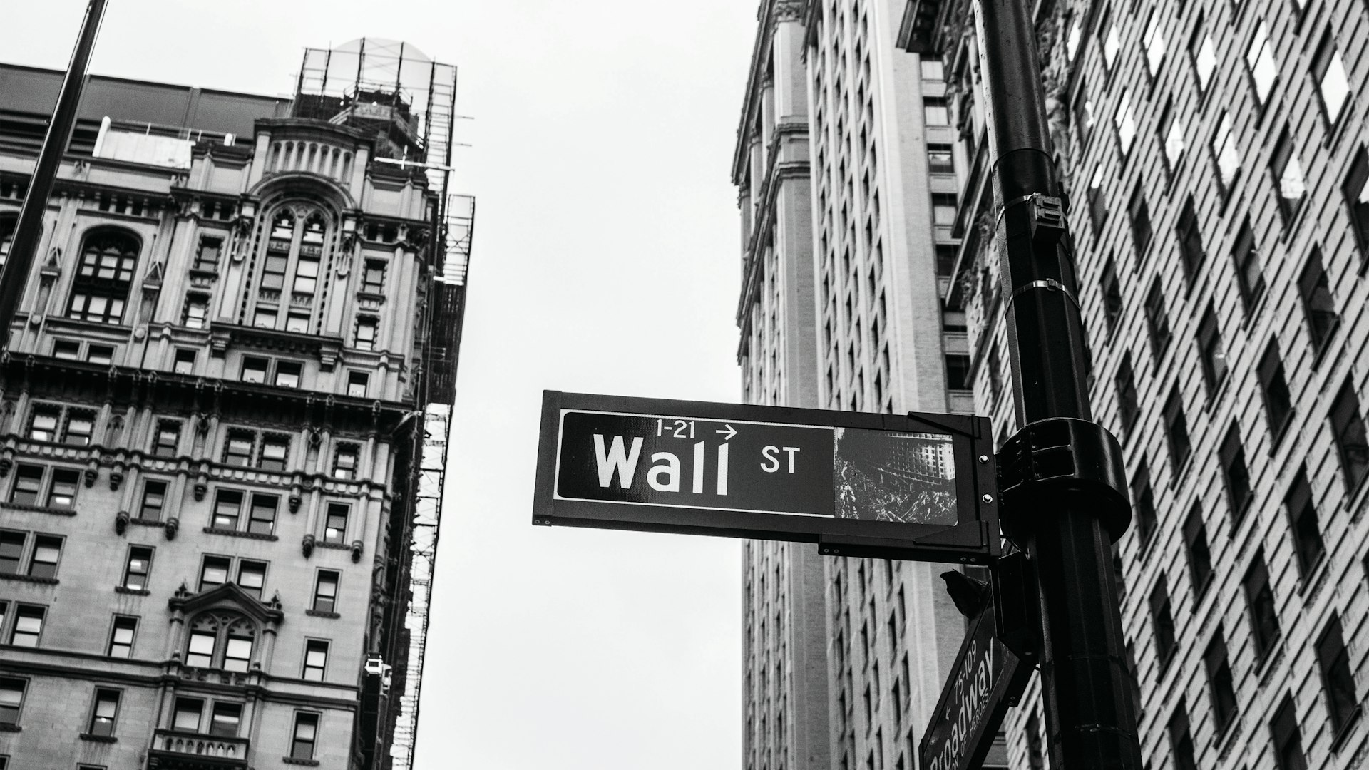 10-year Treasury near 5% tests cap rate stability