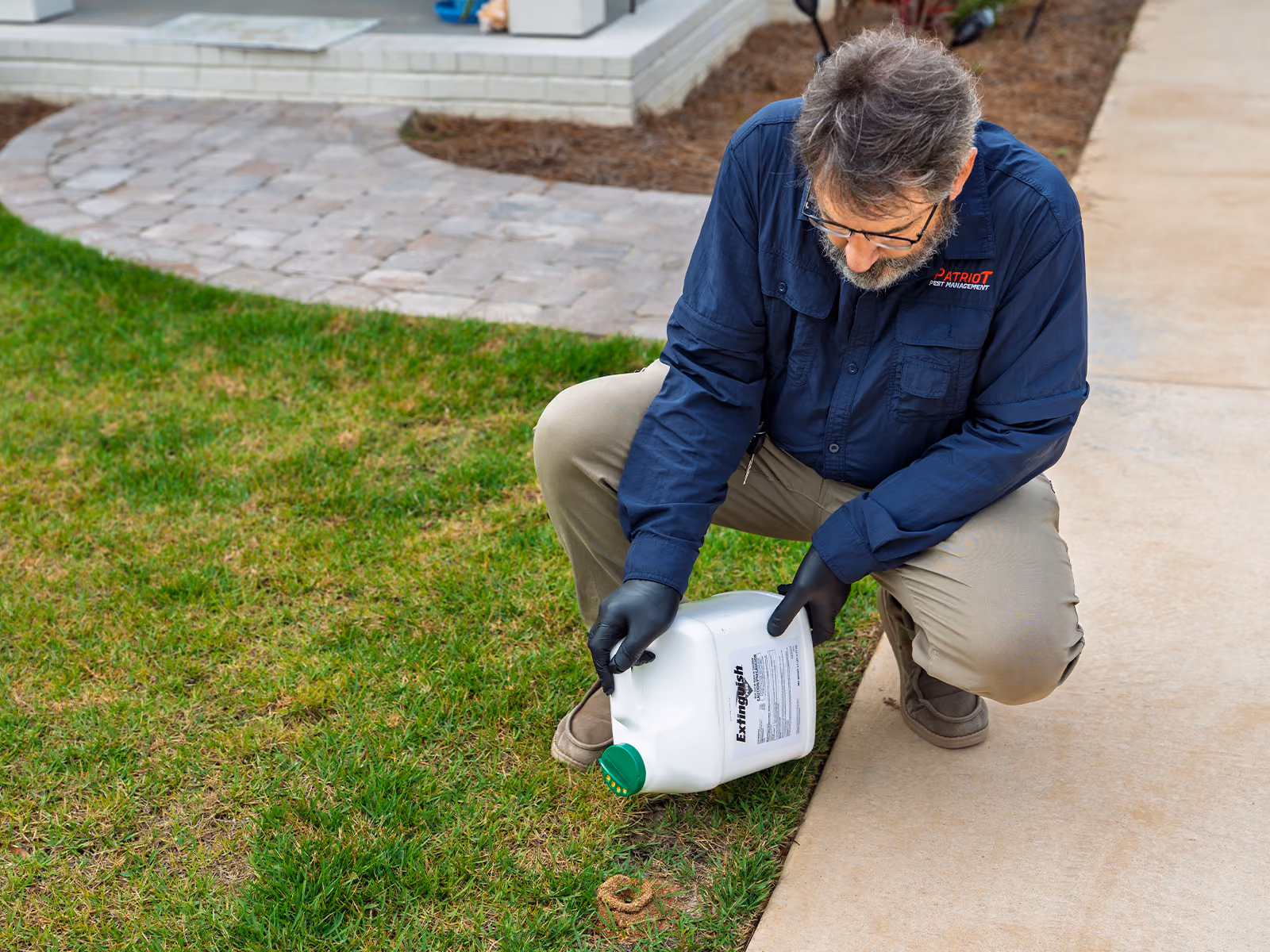 treating an fl yard for pests