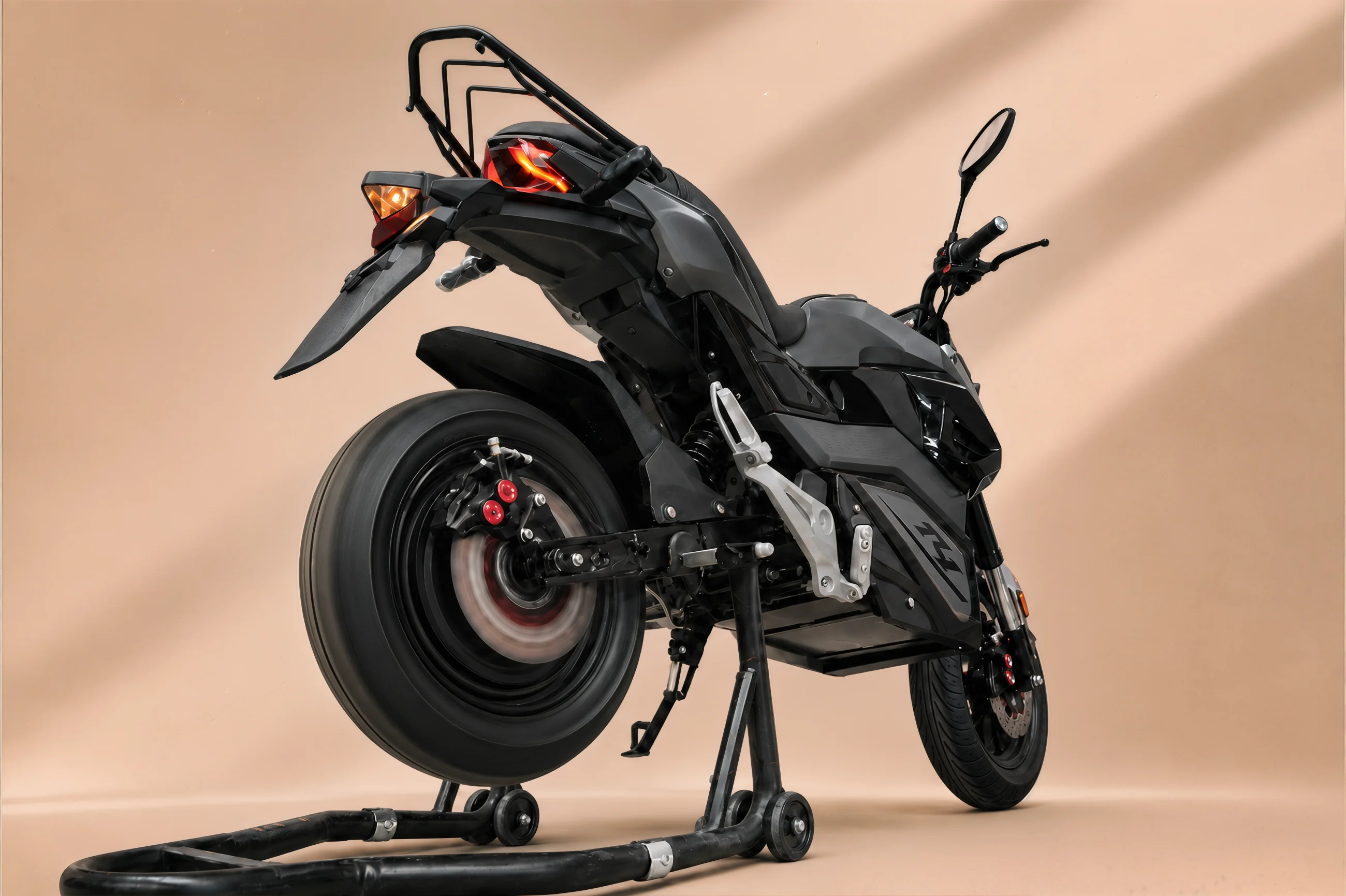 tormenta 2024 Dark Gray, vista trasera