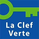 Stylized green key on a blue background with the text La Clef Verte.