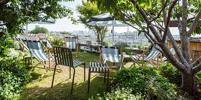 Découvrez le rooftop du mk2 hotel paradiso à Paris 12