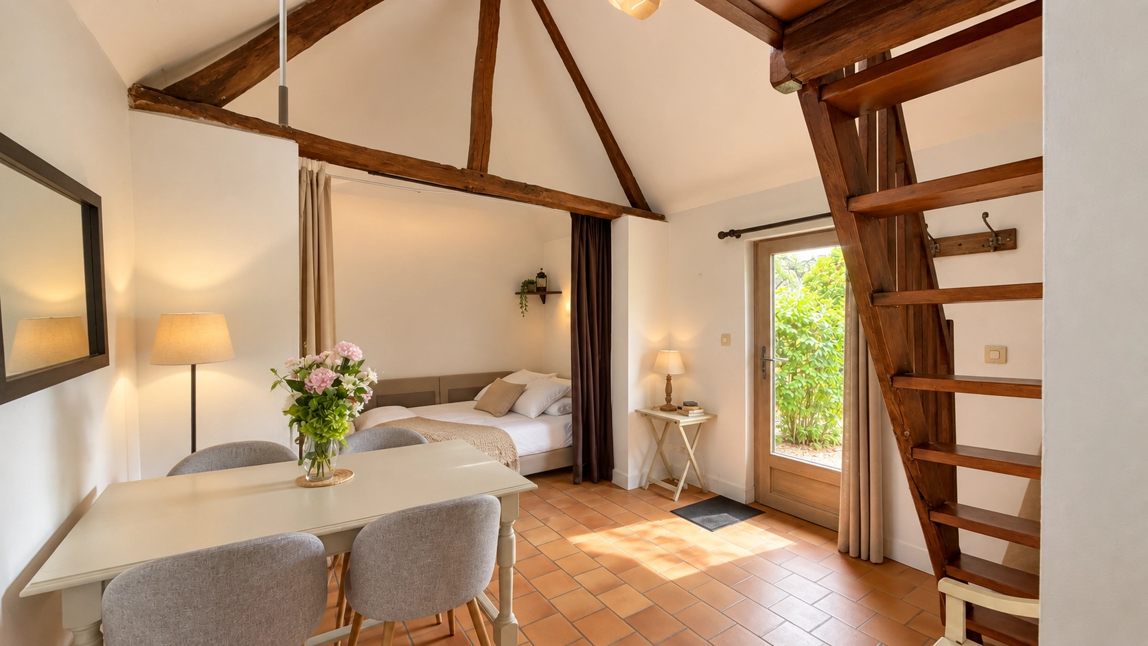 Salon de la Maison des Cerisiers, au Domaine de la Huguenoterie.