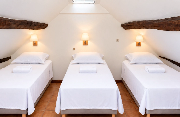 chambre avec 3 couchages