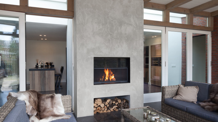 Minimalist-piece-of-fireplace