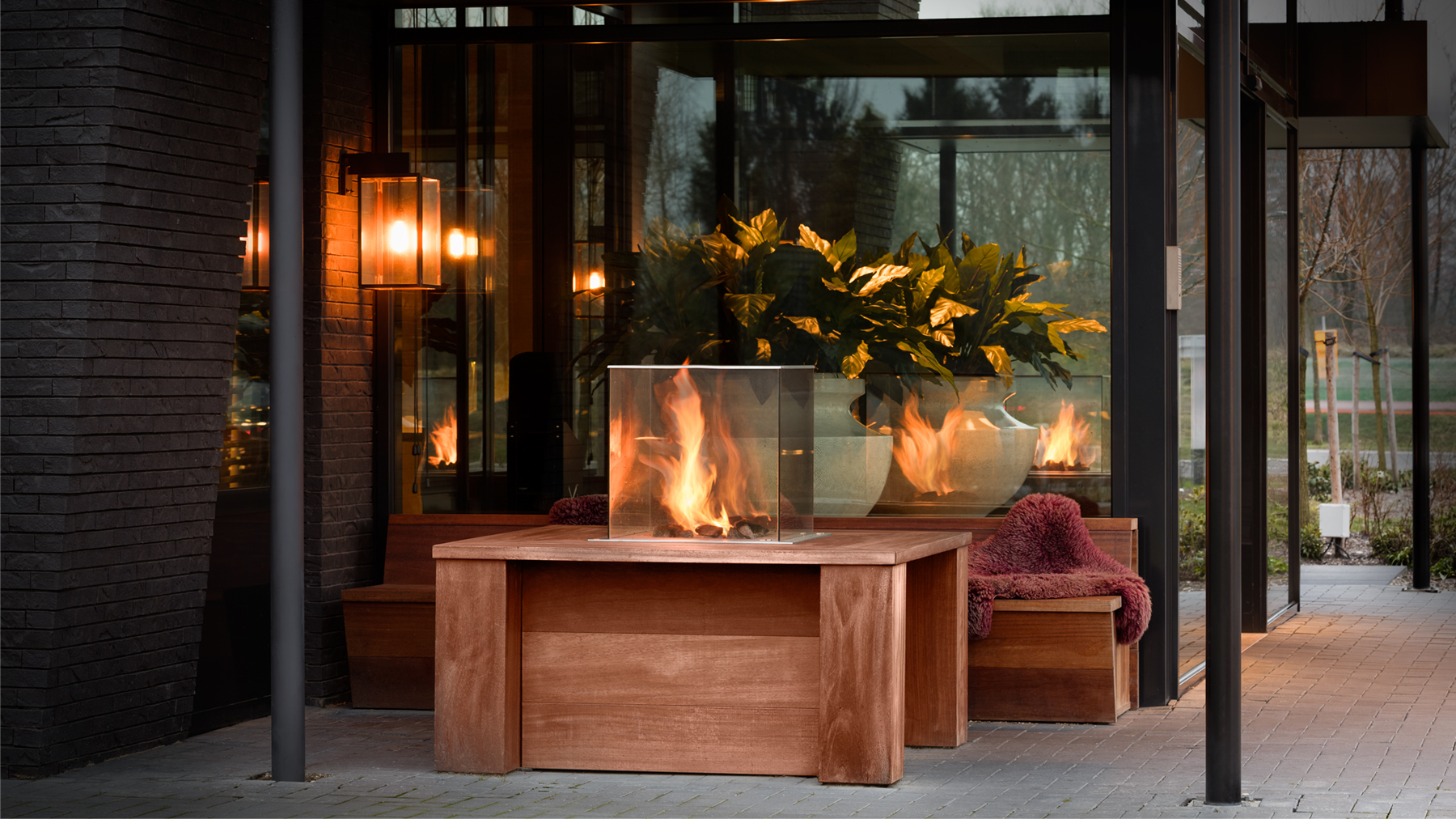 5 Best Outdoor Bespoke Fireplaces 2023