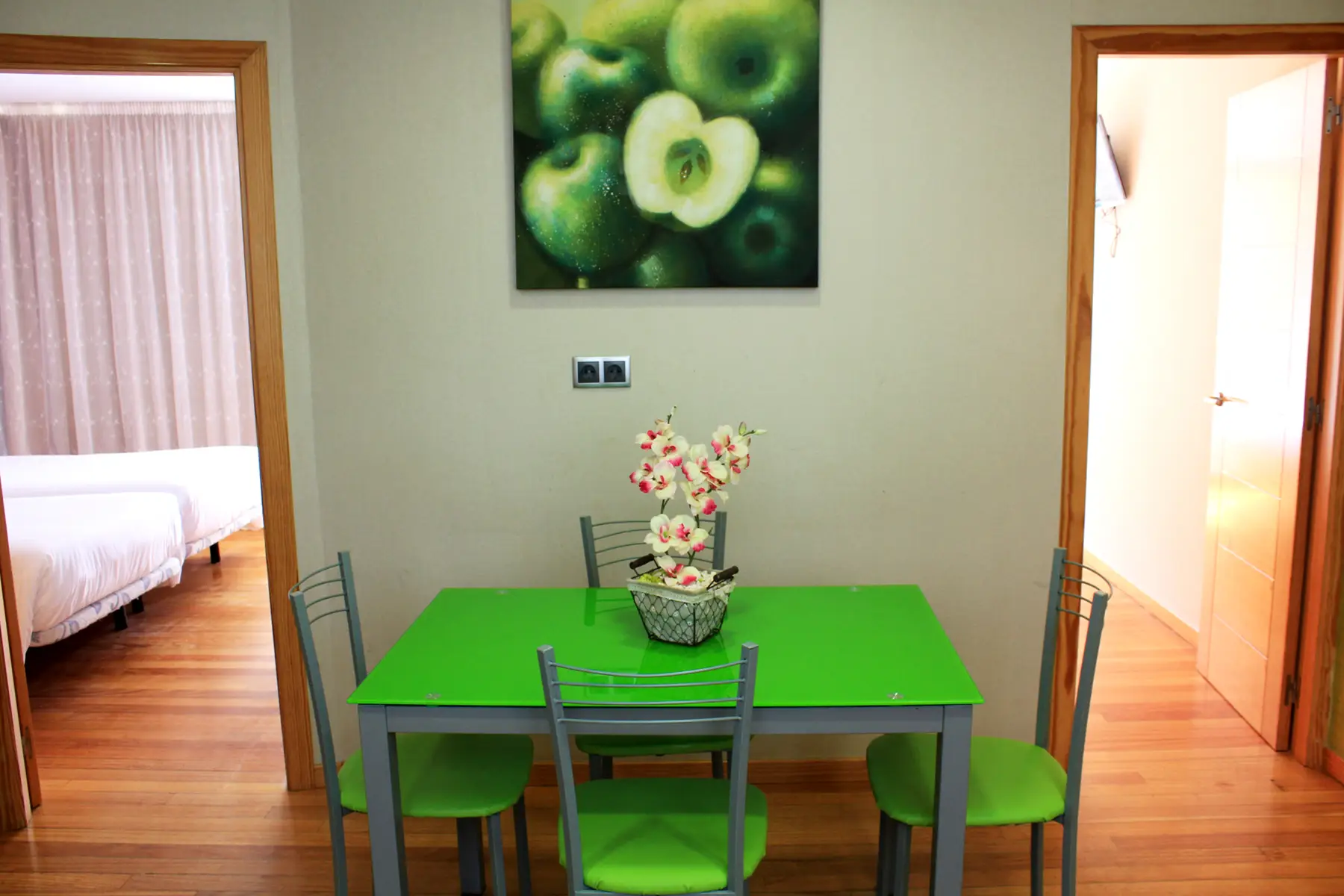 Zona de comedor del apartamento — Apartamento familiar, InsideHome Porta do Sol, Vigo