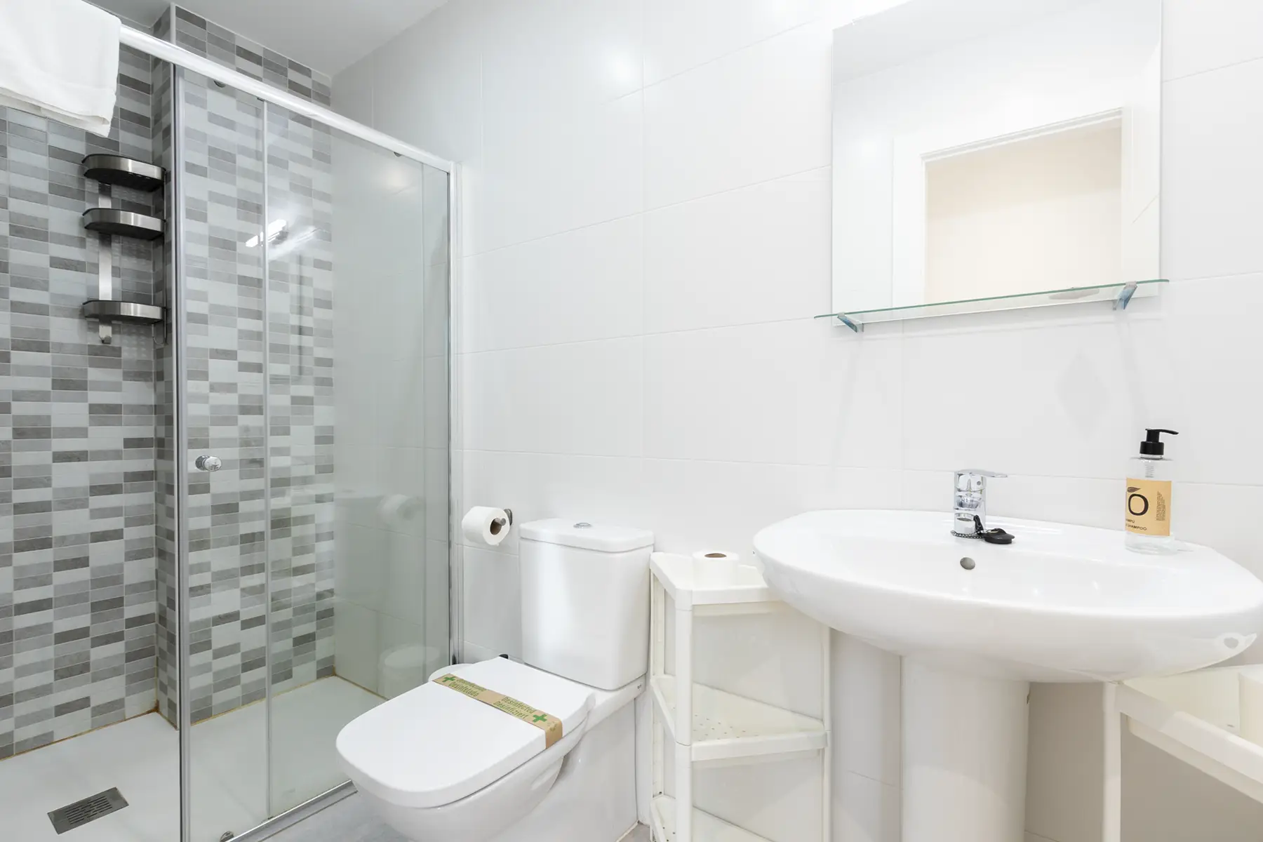 Baño con ducha — Apartamento de 2 dormitorios - Estilo C, InsideHome Palencia Centro, Palencia