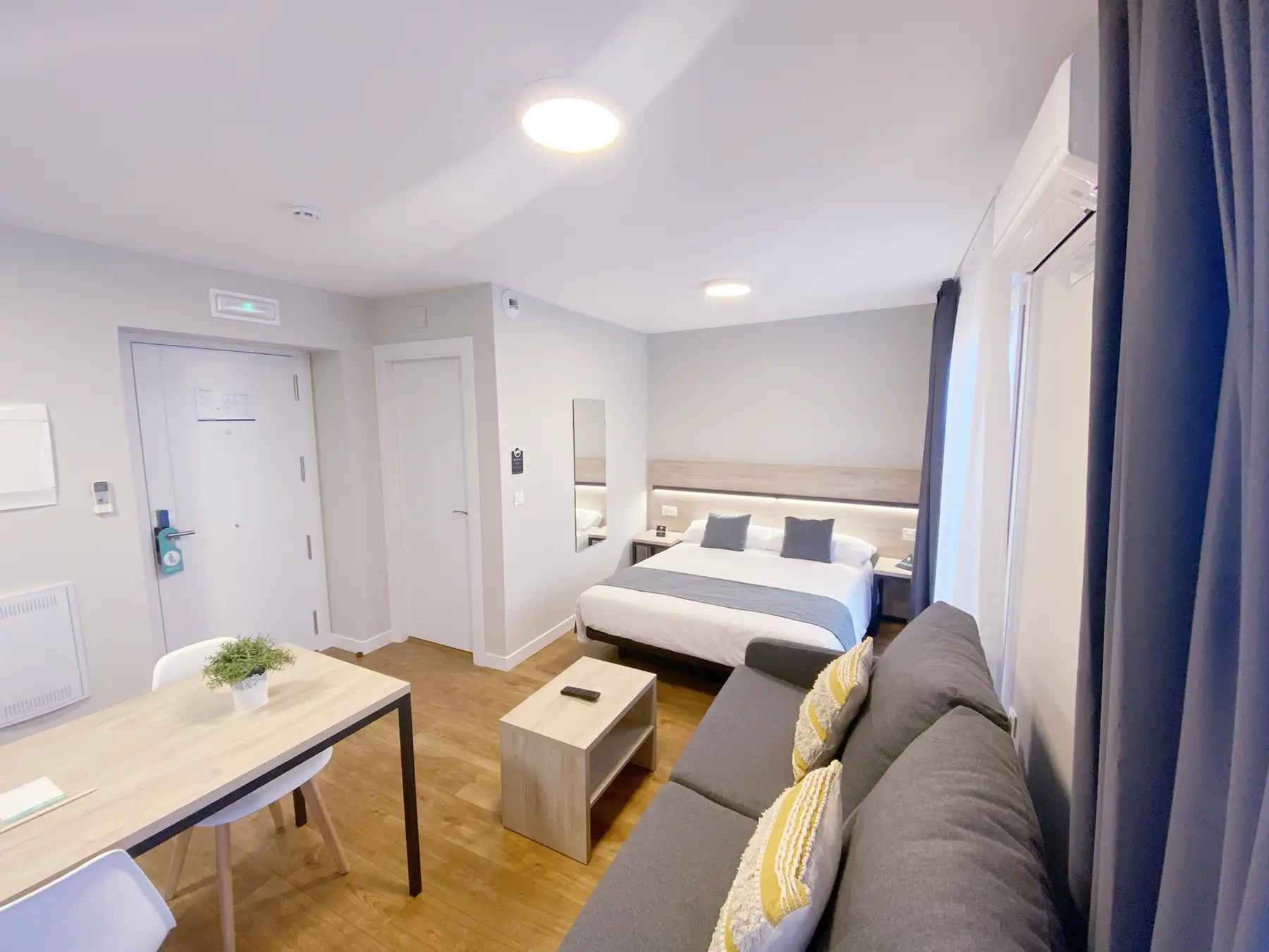 Vista general del estudio — Estudio con Terraza A, InsideHome Palencia Catedral, Palencia