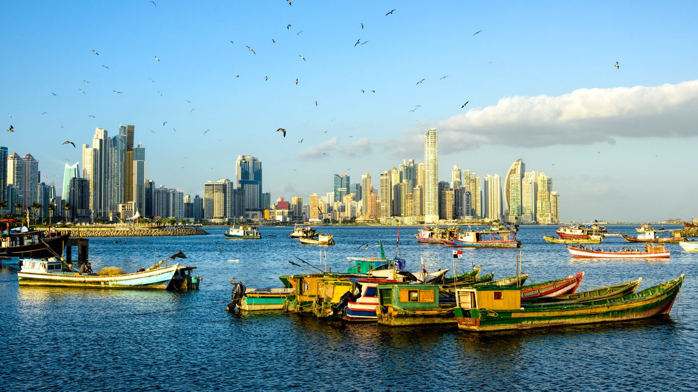 image of immersive virtual environment for a travel agency