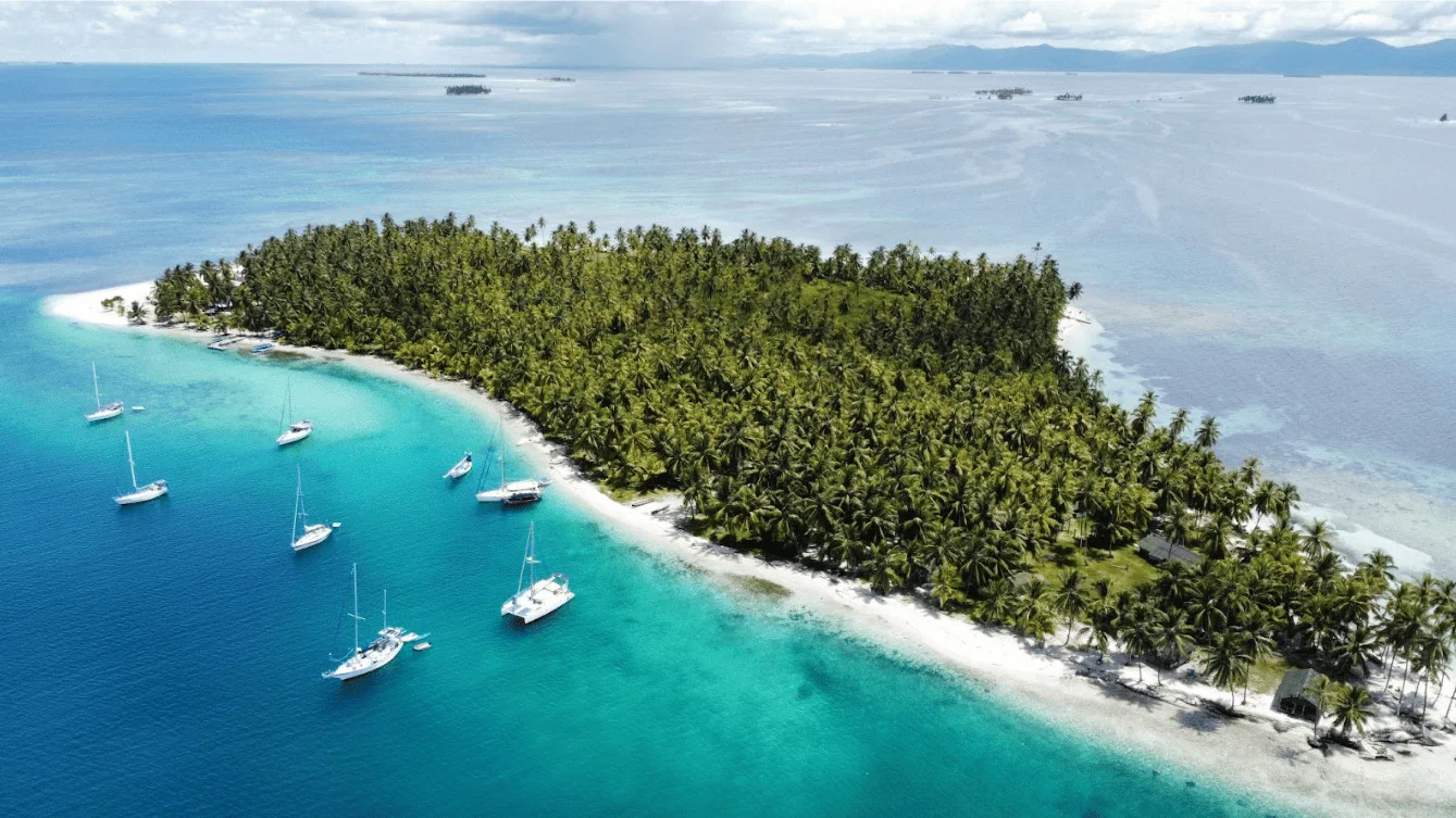 image of immersive virtual environment for a travel agency