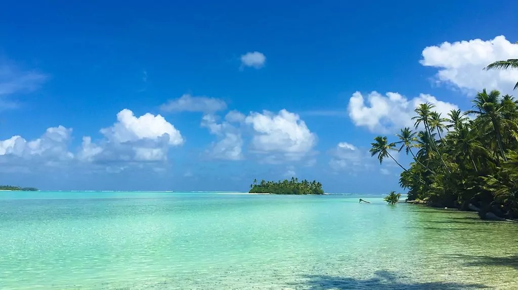 image of an exotic destination landscape (for a travel tech)