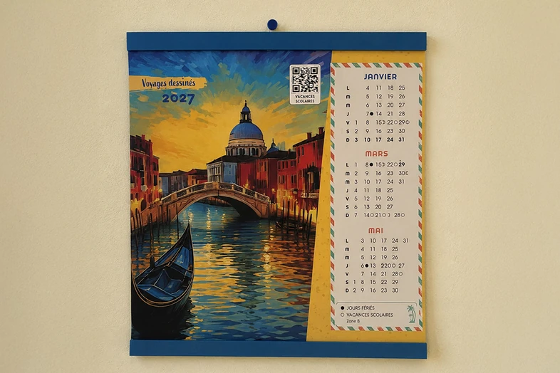 Calendrier 2027 avec illustration d'une gondole et pont sur un canal au coucher du soleil.