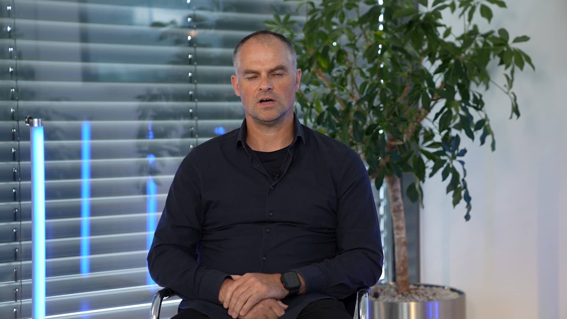 Vorstellungsvideo-Standbild von Dr. med. Matthias Giesel