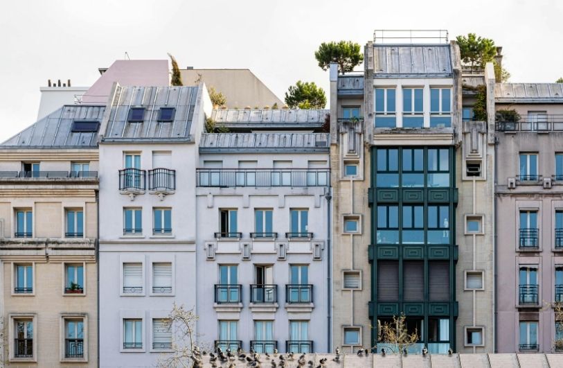 Comparatif 2026 : Club deal, SCPI ou Crowdfunding immobilier ?