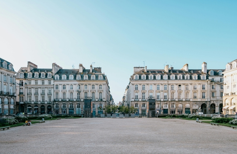HouseBase : L’expertise du Club deal immobilier en Bretagne