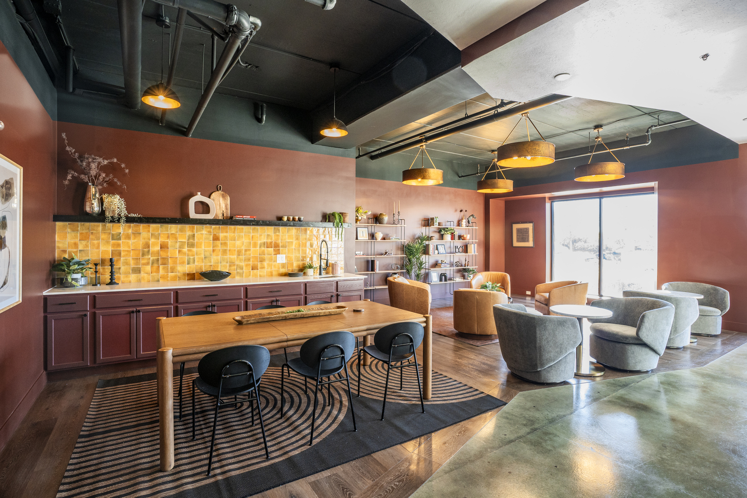 Resident lounge at River Rock condominiums