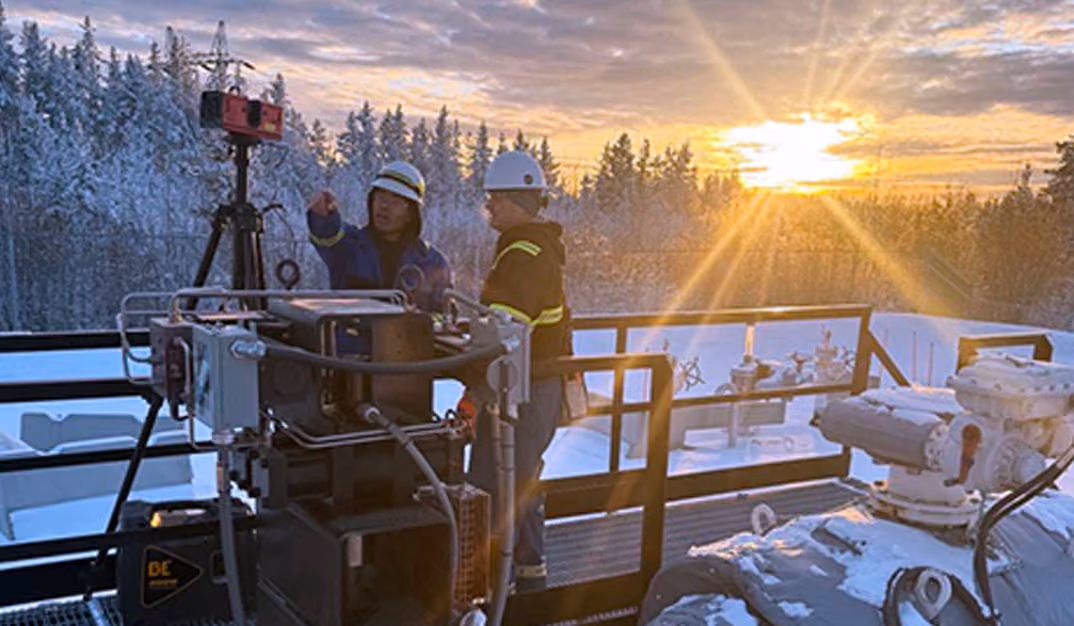 Two engineers consulting about a project