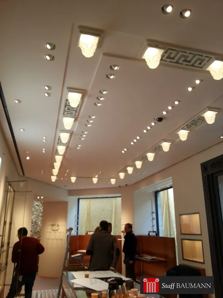 Aménagement en plâtre de la boutique Hermès à Dijon