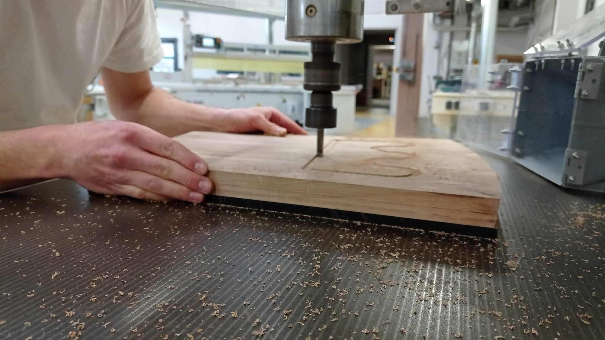 Mise en forme du tabouret en atelier