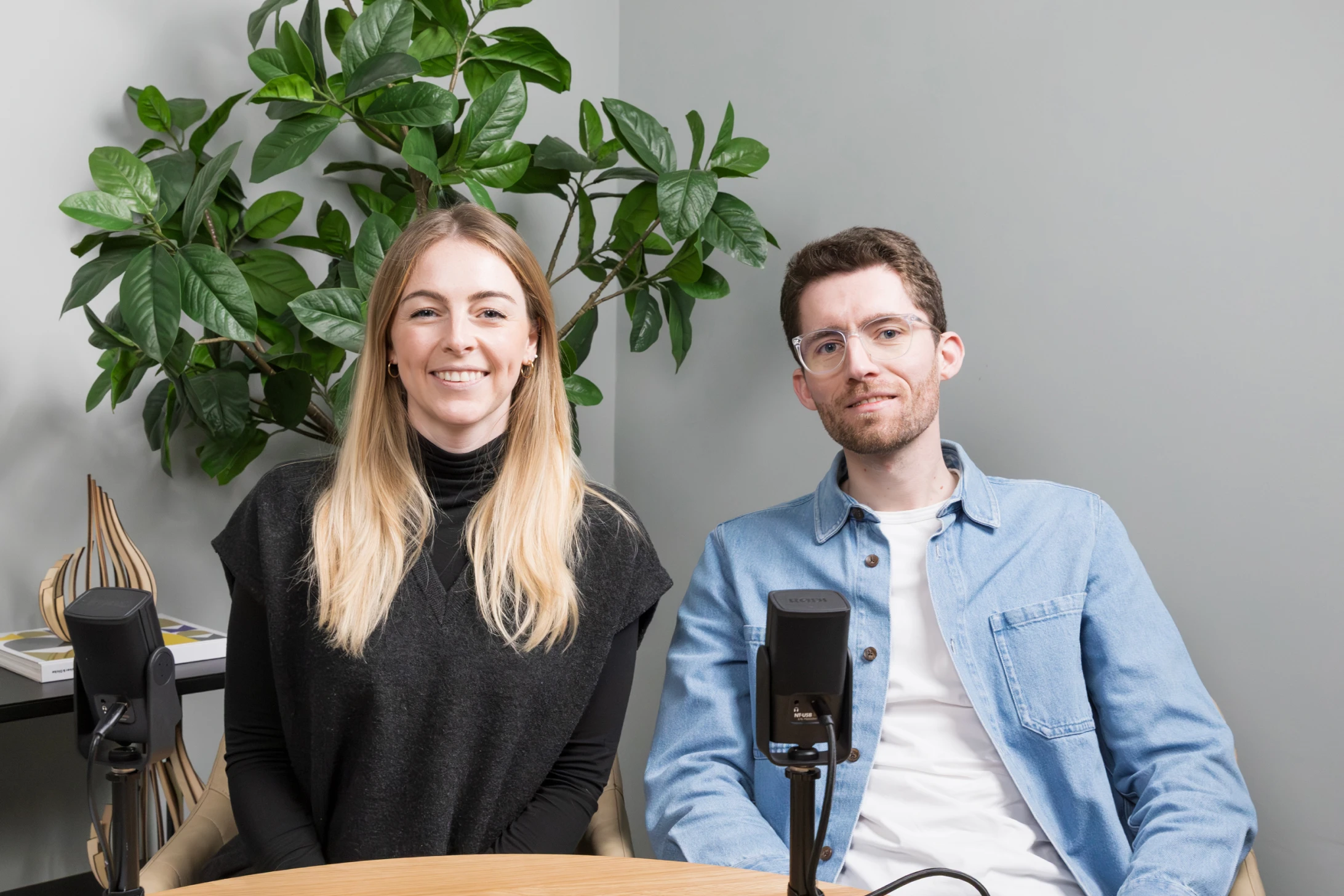 Cover der torq.partners Finance Podcast-Folge „Echtzeit-Finance: Wie Startups heute Finance steuern mit Paul Becker von re:cap“