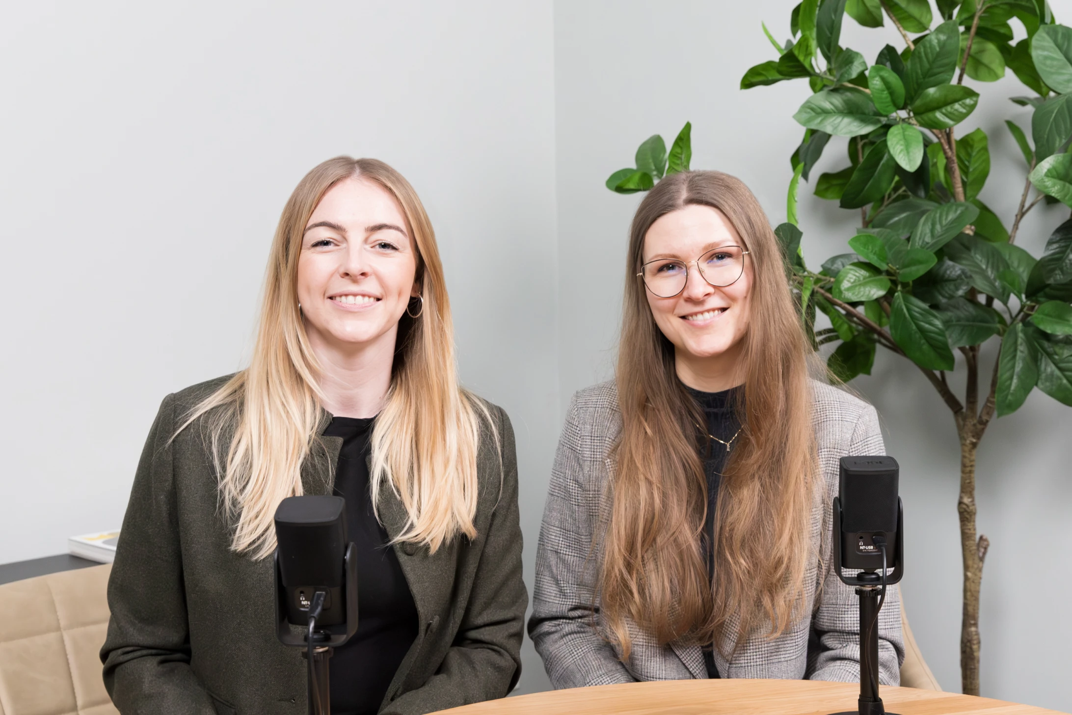Cover of the torq.partners Finance podcast episode “How HR and Finance Work Together Efficiently with Johanna Meinen”