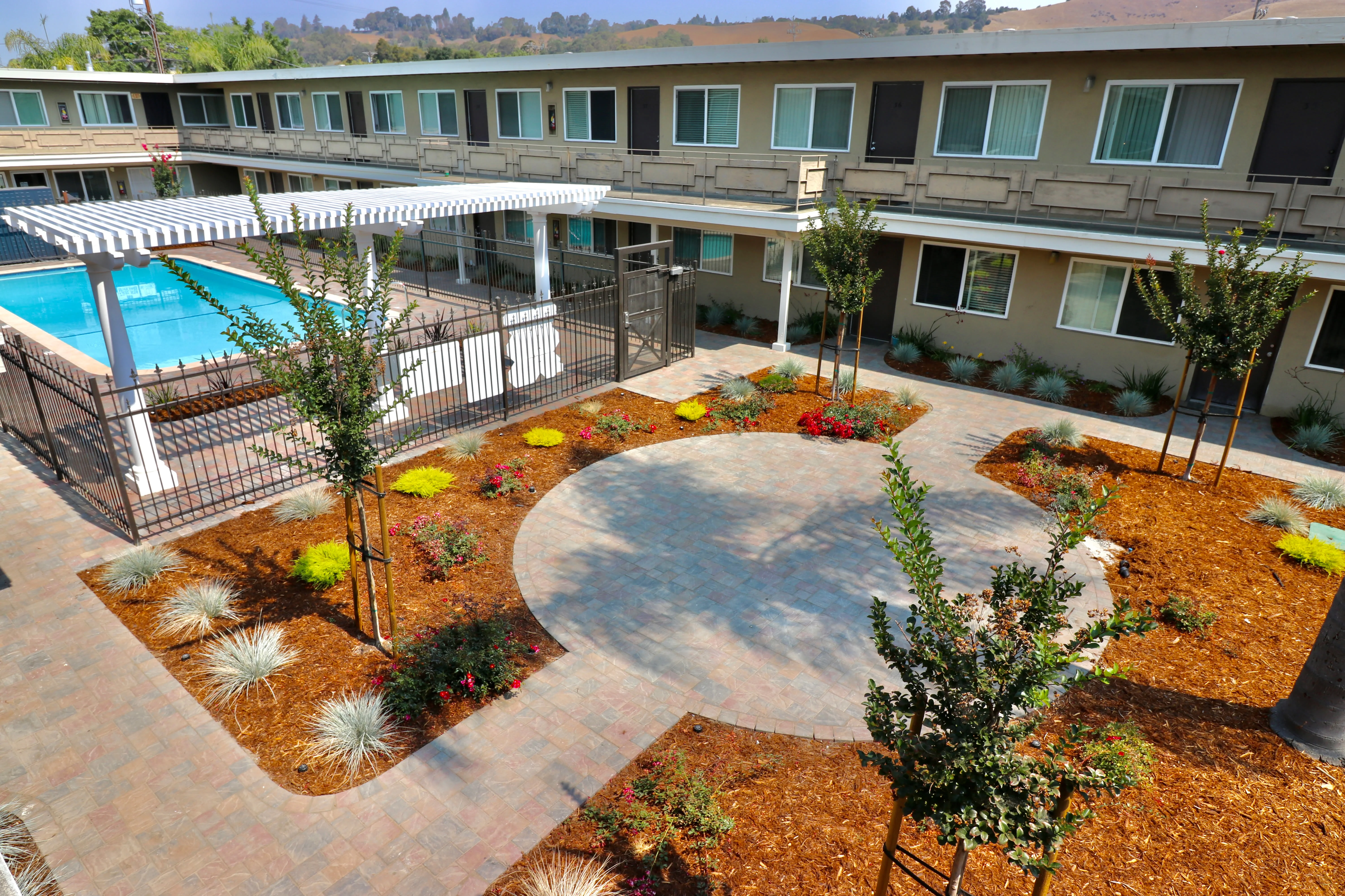 Outdoor area by the pool