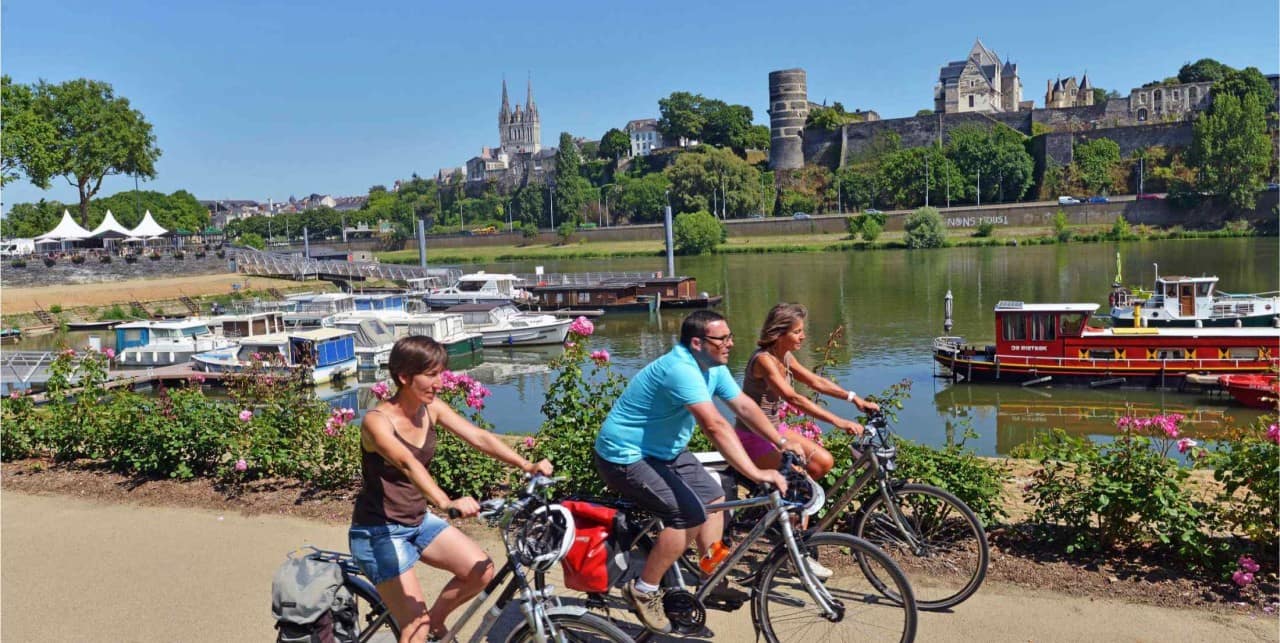 Pédalez dans le parc du lac de Maine