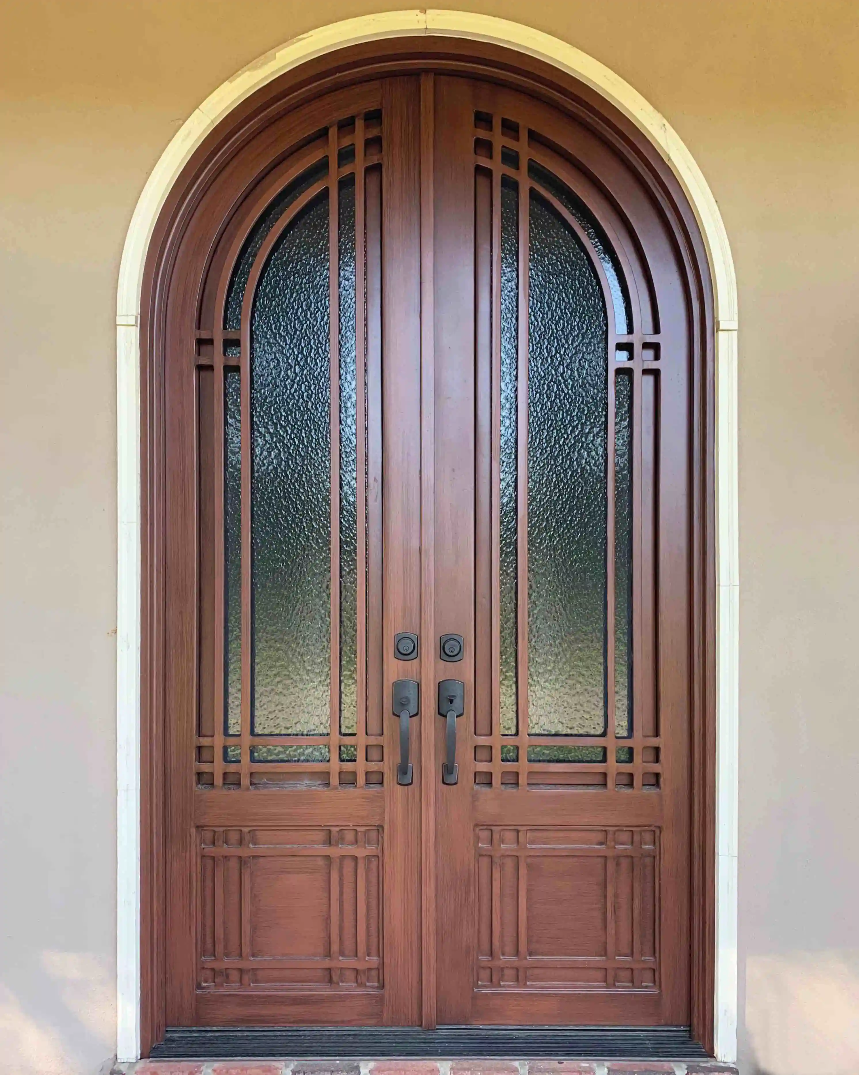 a line drawing of a double entry door with line details on each door window