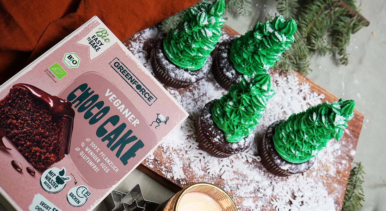 Vegane Christbaum-Muffins aus Schokokuchen Backmischung