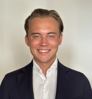 [headshot] image of customer (for a legal tech)