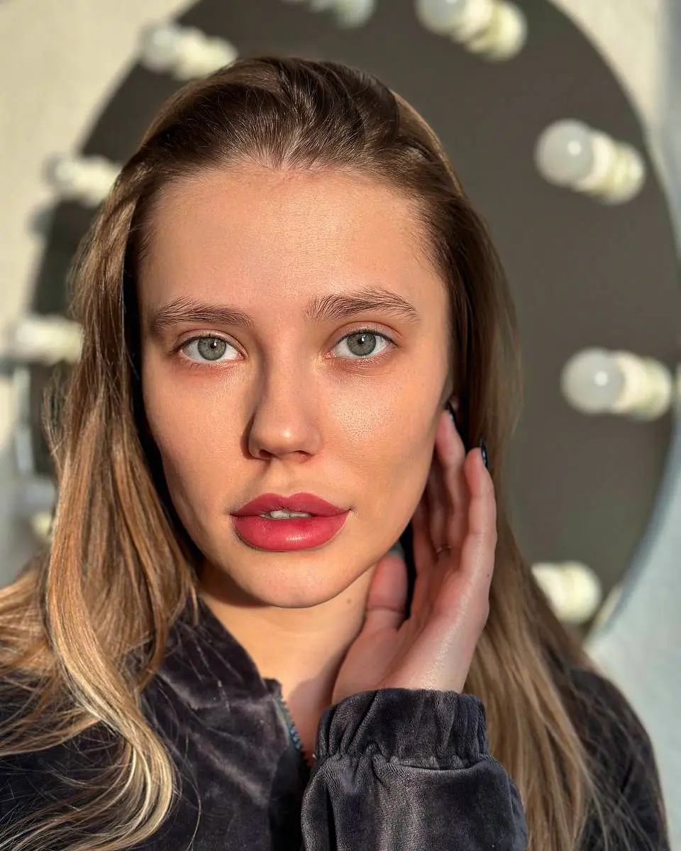 Natural lip blush permanent makeup result