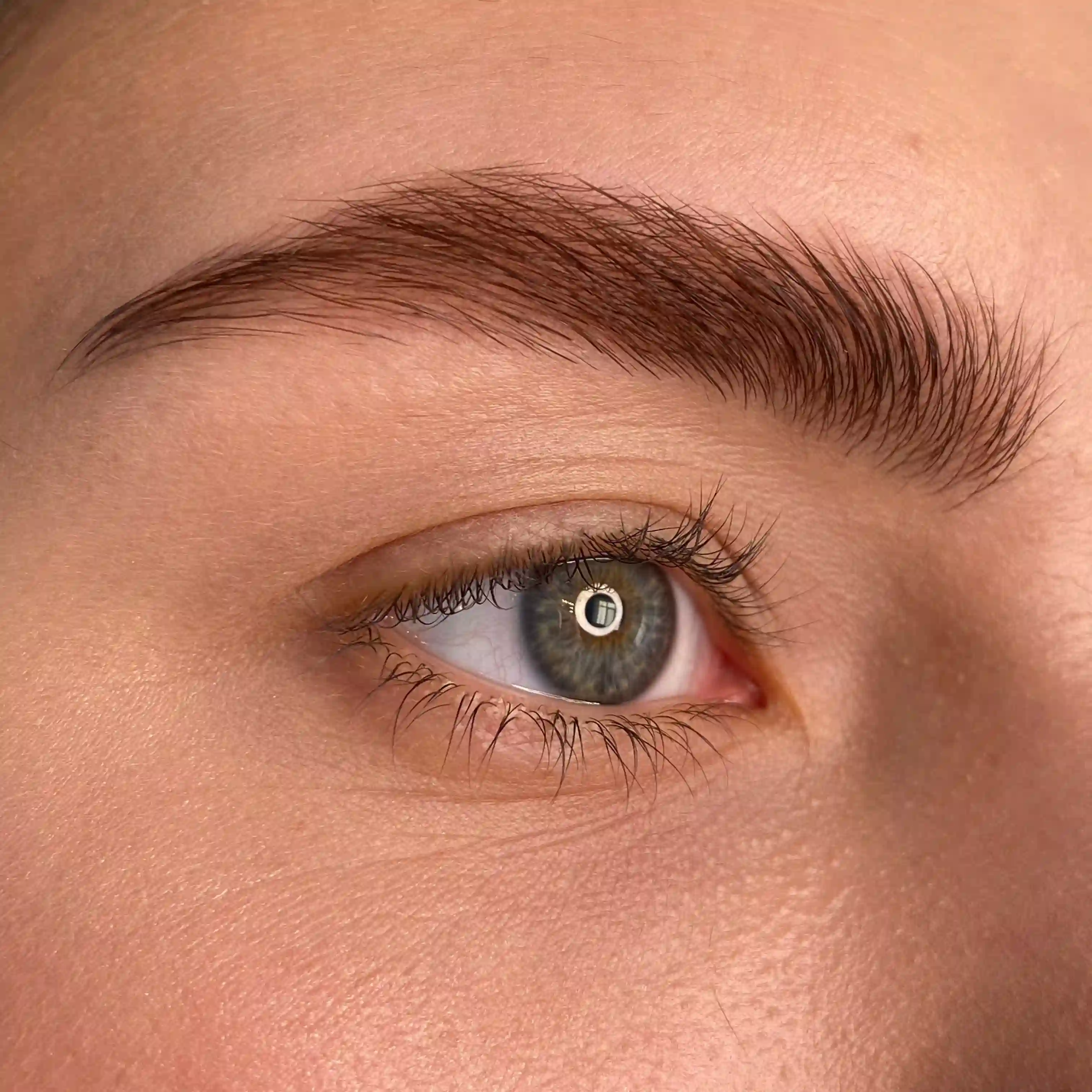 Brow lamination treatment result