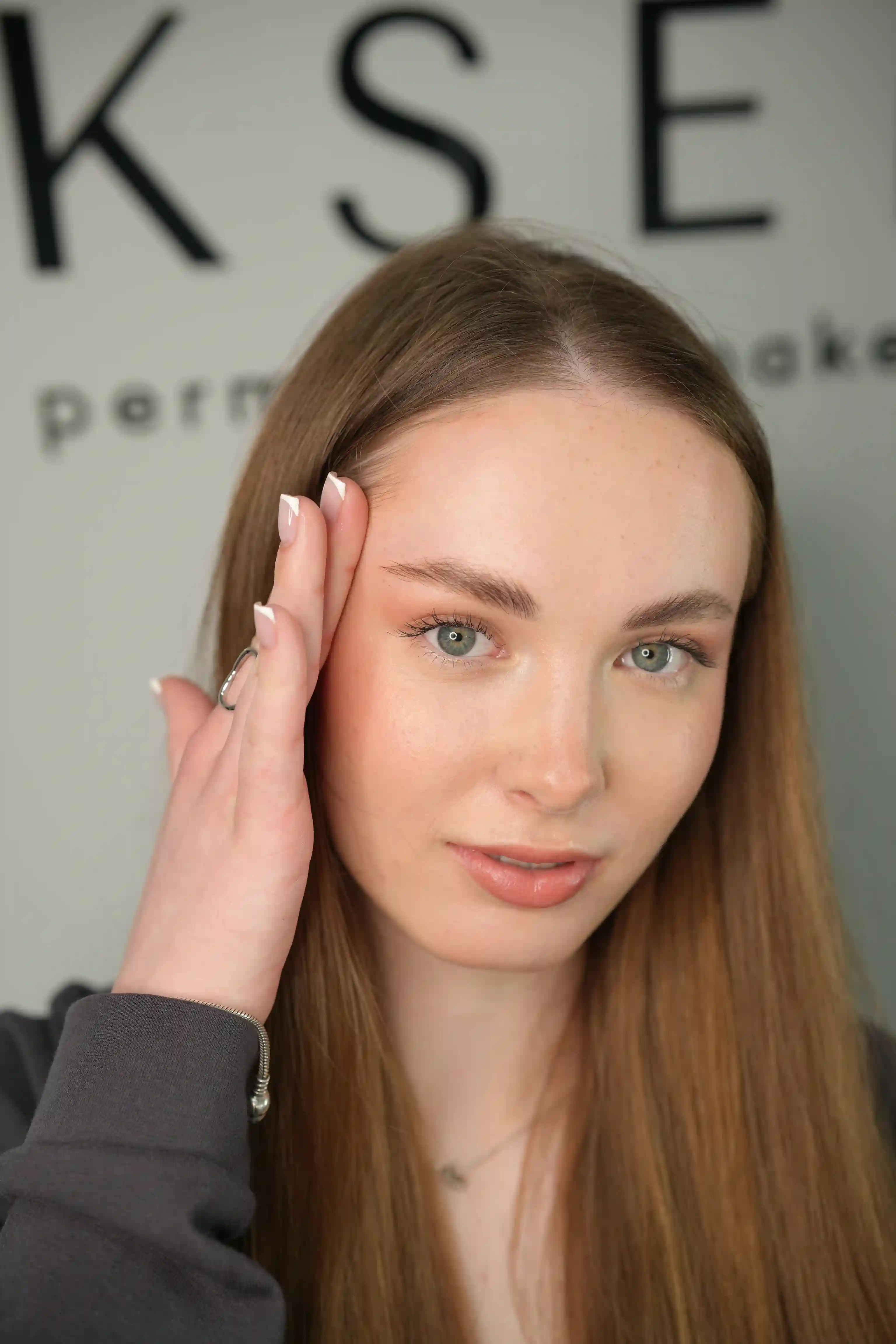 Natural-looking eyebrow tattoo result
